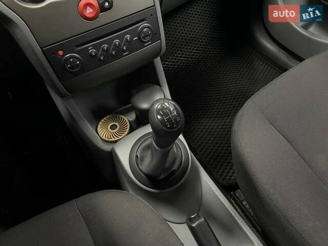 Білий Рено Модус, об'ємом двигуна 1.46 л та пробігом 202 тис. км за 3990 $, фото 27 на Automoto.ua