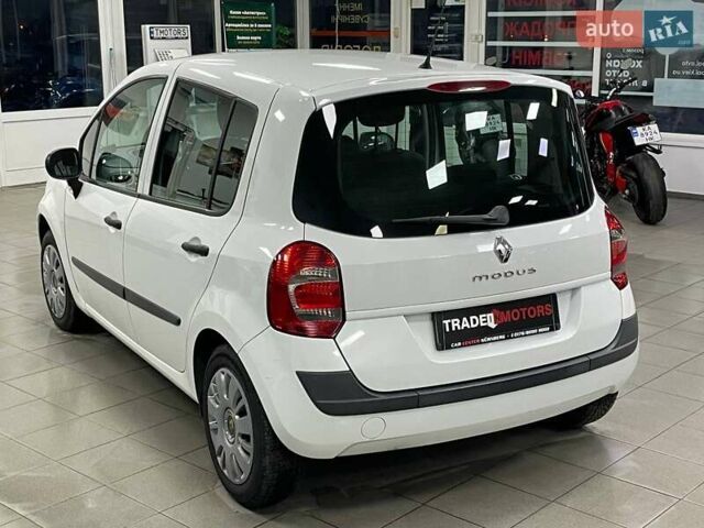Білий Рено Модус, об'ємом двигуна 1.46 л та пробігом 202 тис. км за 3990 $, фото 8 на Automoto.ua