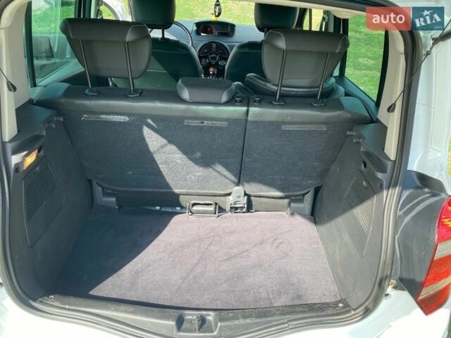 Білий Рено Модус, об'ємом двигуна 1.6 л та пробігом 147 тис. км за 7500 $, фото 12 на Automoto.ua