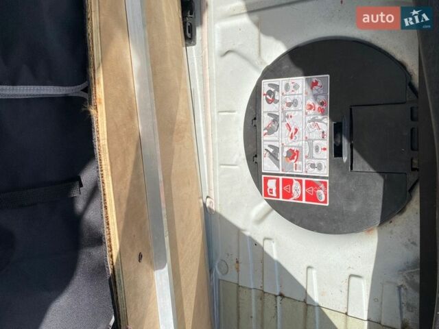 Білий Рено Модус, об'ємом двигуна 1.6 л та пробігом 147 тис. км за 7500 $, фото 17 на Automoto.ua