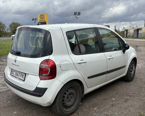 Белый Рено Модус, объемом двигателя 1.6 л и пробегом 135 тыс. км за 5800 $, фото 3 на Automoto.ua