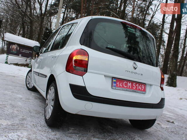 Белый Рено Модус, объемом двигателя 1.2 л и пробегом 127 тыс. км за 4990 $, фото 26 на Automoto.ua