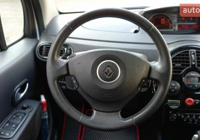 Белый Рено Модус, объемом двигателя 1.6 л и пробегом 162 тыс. км за 6999 $, фото 18 на Automoto.ua