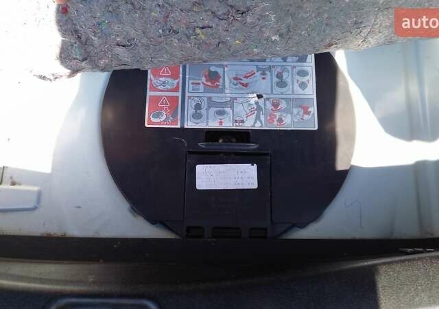 Белый Рено Модус, объемом двигателя 1.6 л и пробегом 162 тыс. км за 6999 $, фото 34 на Automoto.ua