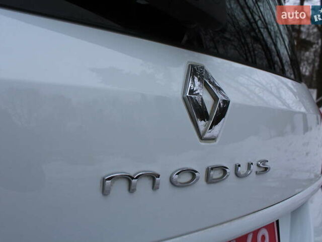 Белый Рено Модус, объемом двигателя 1.2 л и пробегом 127 тыс. км за 4990 $, фото 32 на Automoto.ua