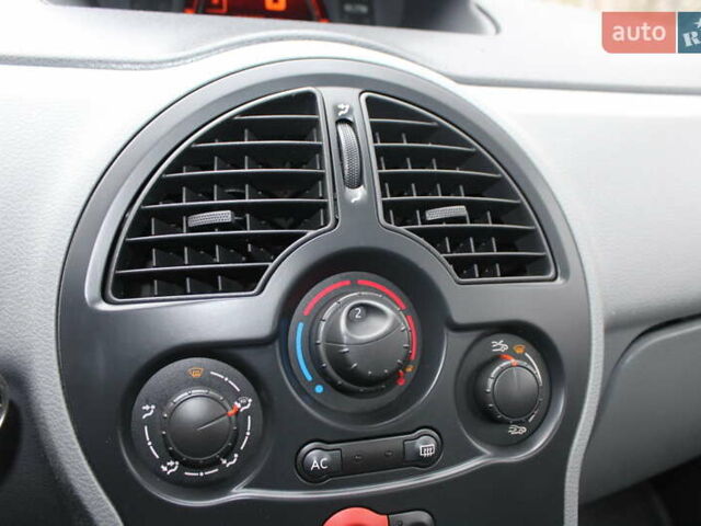 Белый Рено Модус, объемом двигателя 1.2 л и пробегом 127 тыс. км за 4990 $, фото 57 на Automoto.ua