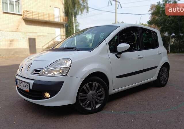 Білий Рено Модус, об'ємом двигуна 1.6 л та пробігом 162 тис. км за 6999 $, фото 3 на Automoto.ua