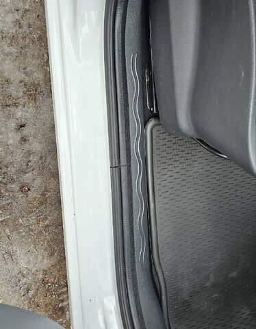 Белый Рено Модус, объемом двигателя 1.2 л и пробегом 128 тыс. км за 5250 $, фото 13 на Automoto.ua