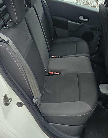 Белый Рено Модус, объемом двигателя 1.2 л и пробегом 128 тыс. км за 5250 $, фото 16 на Automoto.ua