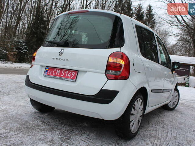 Белый Рено Модус, объемом двигателя 1.2 л и пробегом 127 тыс. км за 4990 $, фото 20 на Automoto.ua