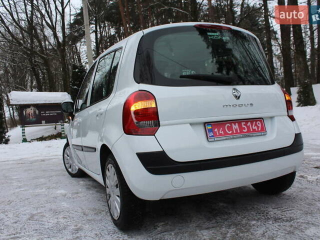 Белый Рено Модус, объемом двигателя 1.2 л и пробегом 127 тыс. км за 4990 $, фото 25 на Automoto.ua