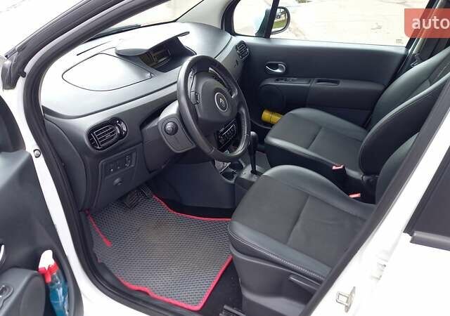 Белый Рено Модус, объемом двигателя 1.6 л и пробегом 162 тыс. км за 5999 $, фото 9 на Automoto.ua