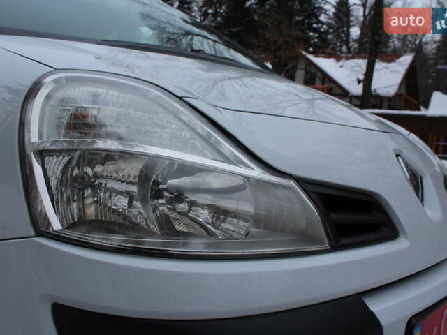 Белый Рено Модус, объемом двигателя 1.2 л и пробегом 127 тыс. км за 4990 $, фото 17 на Automoto.ua