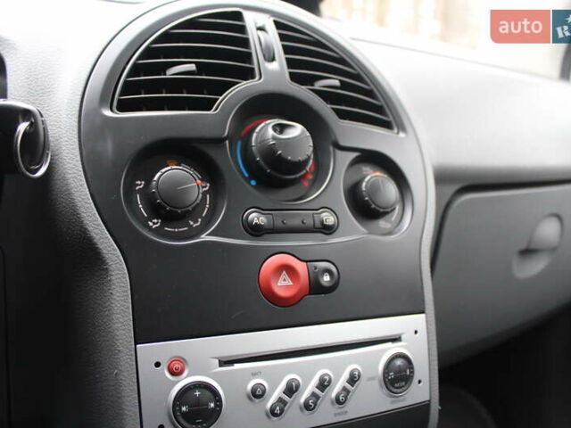 Белый Рено Модус, объемом двигателя 1.2 л и пробегом 127 тыс. км за 4990 $, фото 58 на Automoto.ua