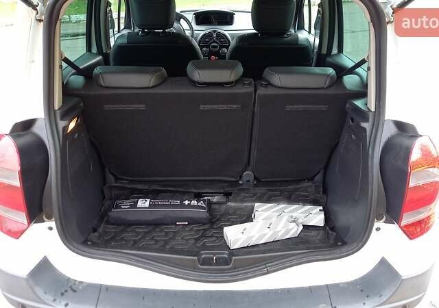 Белый Рено Модус, объемом двигателя 1.6 л и пробегом 162 тыс. км за 5999 $, фото 13 на Automoto.ua