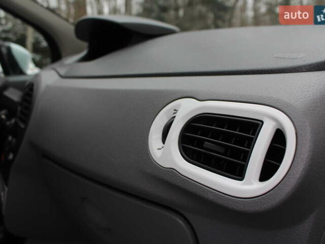 Белый Рено Модус, объемом двигателя 1.2 л и пробегом 127 тыс. км за 4990 $, фото 83 на Automoto.ua