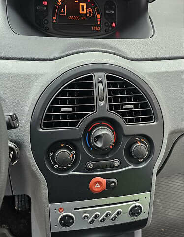 Белый Рено Модус, объемом двигателя 1.2 л и пробегом 128 тыс. км за 5250 $, фото 22 на Automoto.ua