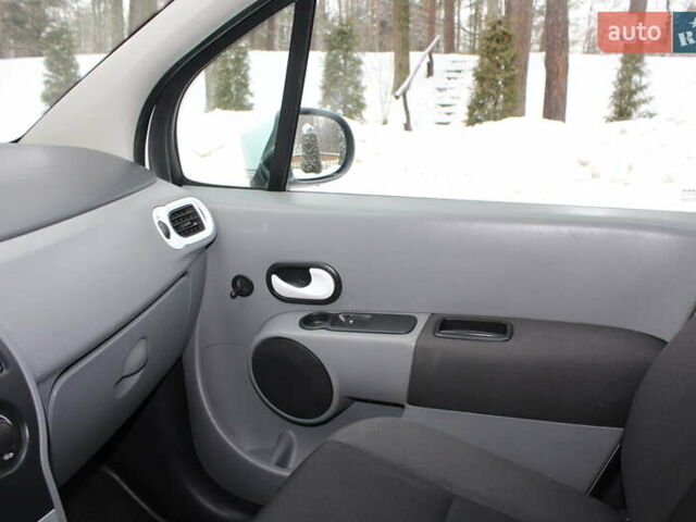 Белый Рено Модус, объемом двигателя 1.2 л и пробегом 127 тыс. км за 4990 $, фото 64 на Automoto.ua