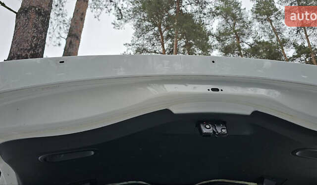 Белый Рено Модус, объемом двигателя 1.2 л и пробегом 128 тыс. км за 5250 $, фото 23 на Automoto.ua