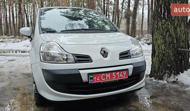 Белый Рено Модус, объемом двигателя 1.2 л и пробегом 128 тыс. км за 5250 $, фото 2 на Automoto.ua