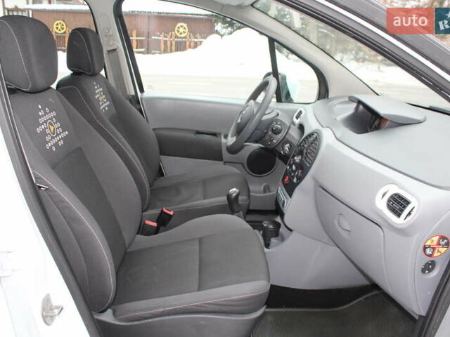 Белый Рено Модус, объемом двигателя 1.2 л и пробегом 127 тыс. км за 4990 $, фото 85 на Automoto.ua