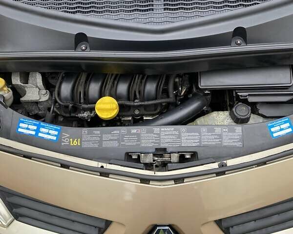 Бежевий Рено Модус, об'ємом двигуна 0 л та пробігом 160 тис. км за 4900 $, фото 17 на Automoto.ua