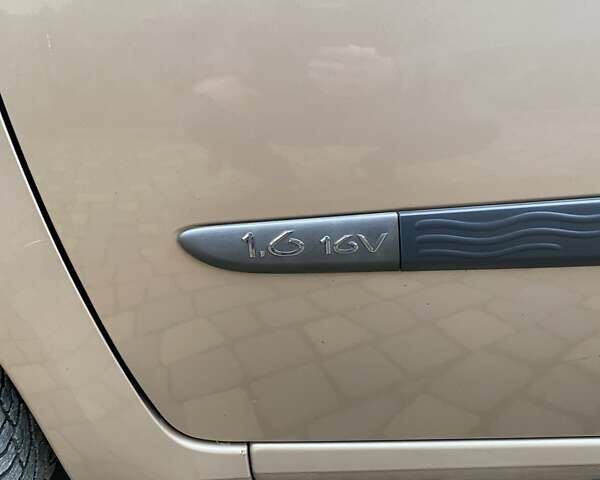 Бежевий Рено Модус, об'ємом двигуна 0 л та пробігом 160 тис. км за 4900 $, фото 18 на Automoto.ua