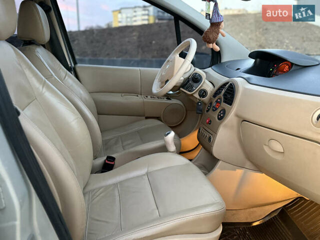 Бежевый Рено Модус, объемом двигателя 1.6 л и пробегом 121 тыс. км за 4800 $, фото 11 на Automoto.ua