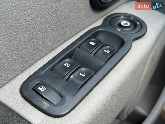 Бежевий Рено Модус, об'ємом двигуна 1.6 л та пробігом 160 тис. км за 4999 $, фото 25 на Automoto.ua