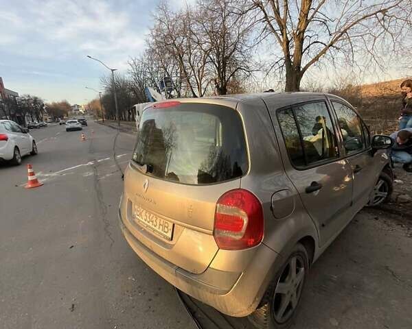Бежевый Рено Модус, объемом двигателя 1.15 л и пробегом 211 тыс. км за 1500 $, фото 1 на Automoto.ua