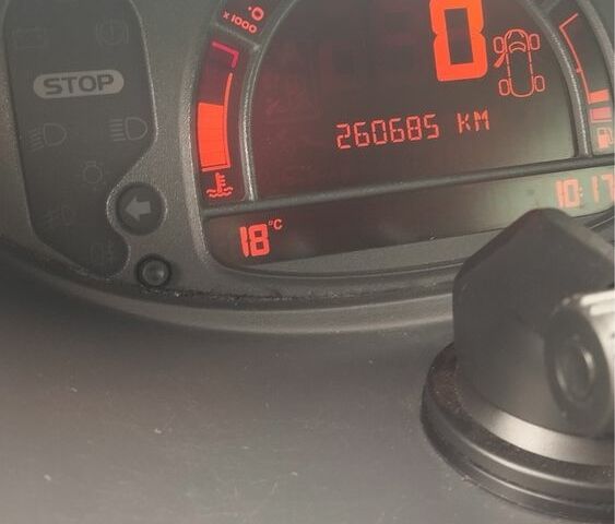 Чорний Рено Модус, об'ємом двигуна 1.1 л та пробігом 260 тис. км за 3100 $, фото 6 на Automoto.ua