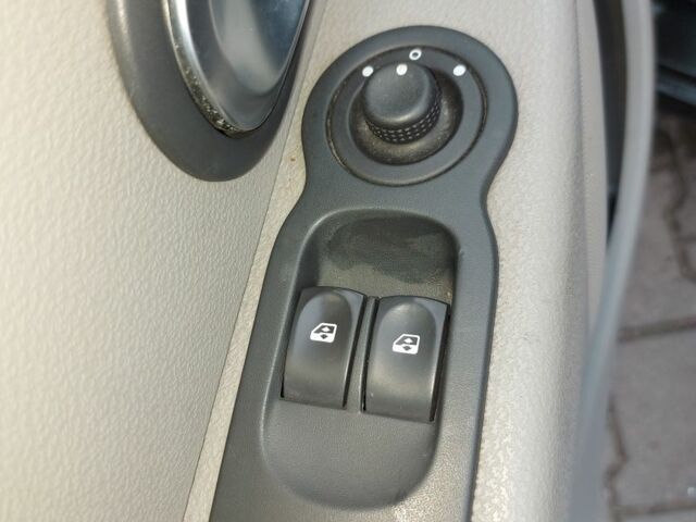 Чорний Рено Модус, об'ємом двигуна 1.2 л та пробігом 154 тис. км за 4650 $, фото 11 на Automoto.ua