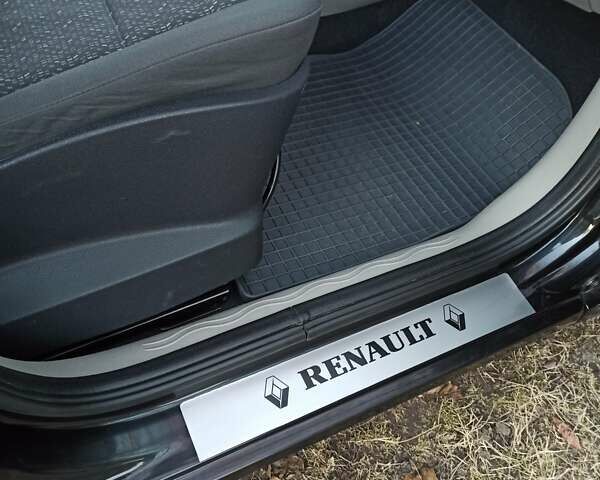 Черный Рено Модус, объемом двигателя 1.6 л и пробегом 210 тыс. км за 4200 $, фото 6 на Automoto.ua