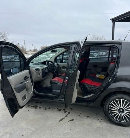 Чорний Рено Модус, об'ємом двигуна 1.39 л та пробігом 250 тис. км за 2999 $, фото 8 на Automoto.ua