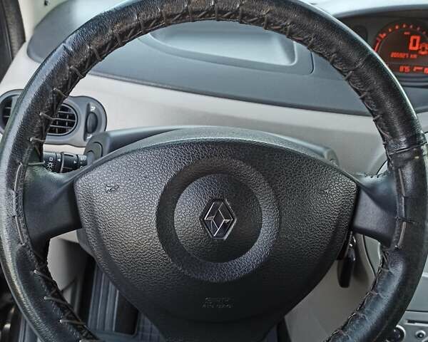 Черный Рено Модус, объемом двигателя 1.6 л и пробегом 210 тыс. км за 4200 $, фото 4 на Automoto.ua