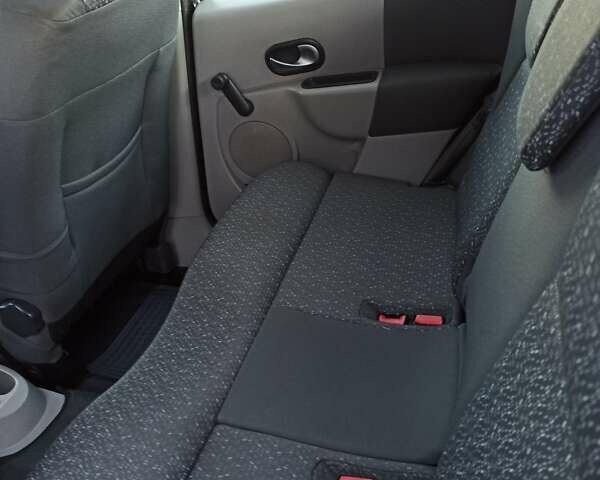 Черный Рено Модус, объемом двигателя 1.6 л и пробегом 210 тыс. км за 4200 $, фото 16 на Automoto.ua