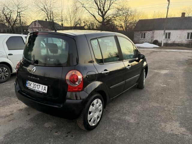 Черный Рено Модус, объемом двигателя 1.1 л и пробегом 133 тыс. км за 3700 $, фото 1 на Automoto.ua
