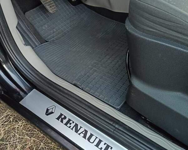 Черный Рено Модус, объемом двигателя 1.6 л и пробегом 210 тыс. км за 4200 $, фото 10 на Automoto.ua