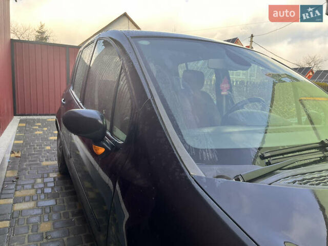 Черный Рено Модус, объемом двигателя 1.6 л и пробегом 242 тыс. км за 4500 $, фото 2 на Automoto.ua
