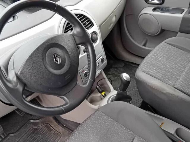 Черный Рено Модус, объемом двигателя 1.6 л и пробегом 149 тыс. км за 1164 $, фото 4 на Automoto.ua