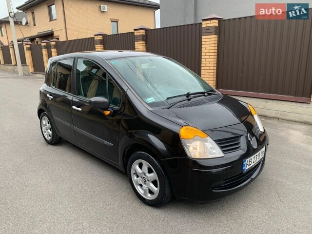 Черный Рено Модус, объемом двигателя 1.6 л и пробегом 188 тыс. км за 3750 $, фото 2 на Automoto.ua