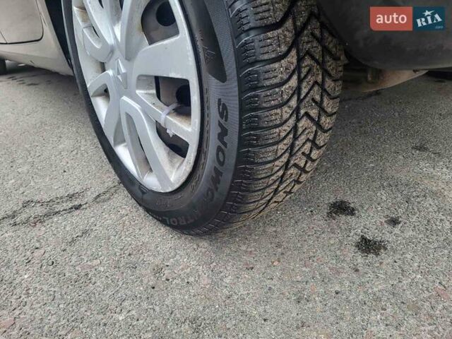 Чорний Рено Модус, об'ємом двигуна 1.46 л та пробігом 213 тис. км за 3899 $, фото 14 на Automoto.ua