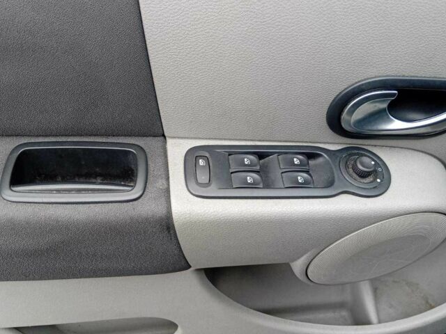 Черный Рено Модус, объемом двигателя 1.6 л и пробегом 149 тыс. км за 1164 $, фото 6 на Automoto.ua