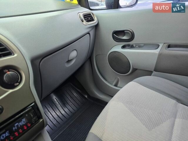 Черный Рено Модус, объемом двигателя 1.1 л и пробегом 221 тыс. км за 4300 $, фото 21 на Automoto.ua