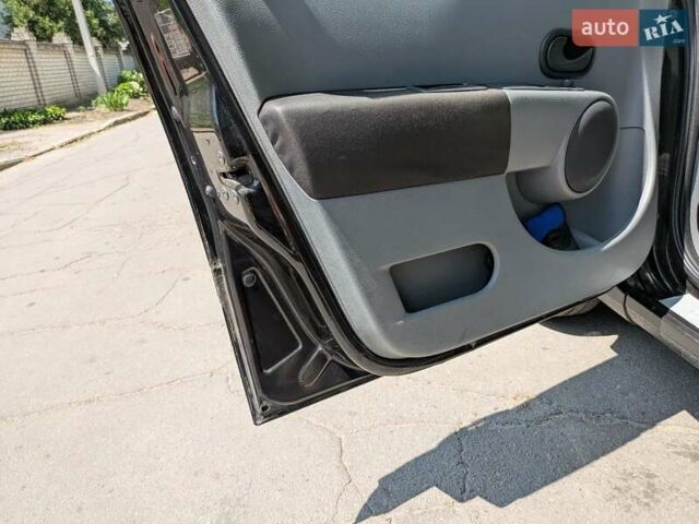 Черный Рено Модус, объемом двигателя 1.1 л и пробегом 211 тыс. км за 3700 $, фото 4 на Automoto.ua