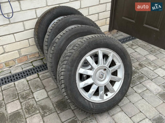 Черный Рено Модус, объемом двигателя 1.2 л и пробегом 214 тыс. км за 3900 $, фото 19 на Automoto.ua