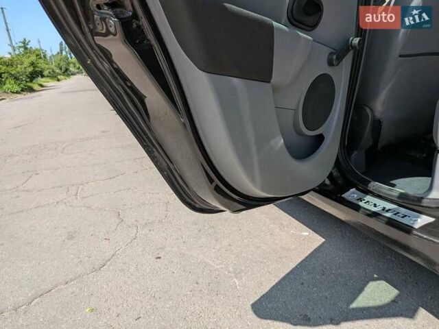 Черный Рено Модус, объемом двигателя 1.1 л и пробегом 211 тыс. км за 3700 $, фото 27 на Automoto.ua