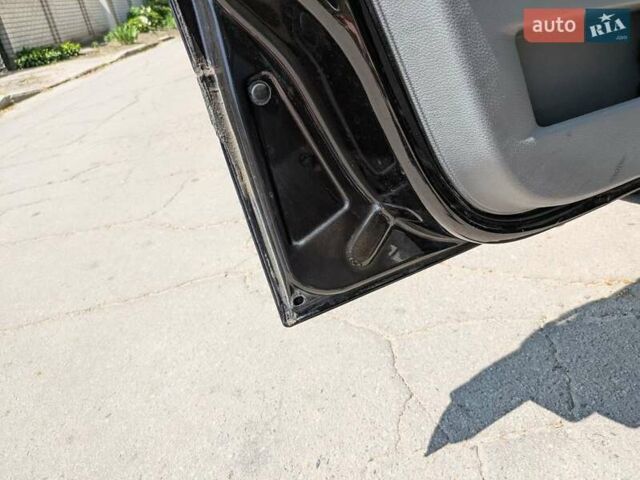 Черный Рено Модус, объемом двигателя 1.1 л и пробегом 211 тыс. км за 3700 $, фото 5 на Automoto.ua