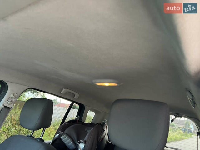 Чорний Рено Модус, об'ємом двигуна 1.46 л та пробігом 239 тис. км за 4399 $, фото 31 на Automoto.ua
