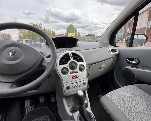 Черный Рено Модус, объемом двигателя 1.6 л и пробегом 131 тыс. км за 5950 $, фото 4 на Automoto.ua